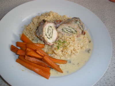 Rezept Putenrouladen mit Bärlauchkäsefüllung Putenrouladen mit Bärlauchkäsefüllung Rezept