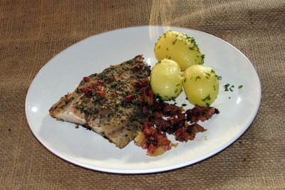 Rezept Wolfsbarsch mit Speckkräutern Wolfsbarsch mit Speckkräutern Rezept