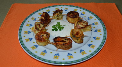 Rezept Palatschinkenröllchen pikant gefüllt Palatschinkenröllchen pikant gefüllt Rezept