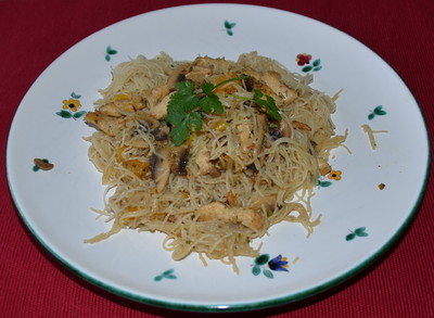 Rezept Glasnudelpfanne mit Huhn Glasnudelpfanne mit Huhn Rezept