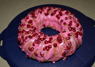 Rezept Buttermilchgugelhupf mit Granatapfelglasur Buttermilchgugelhupf mit Granatapfelglasur Rezept