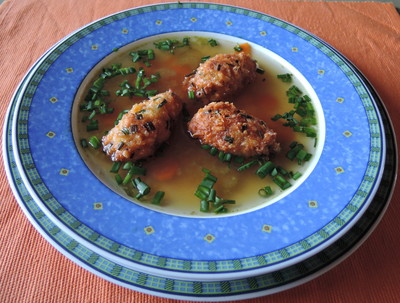 Rezept Suppe mit Knoblauch-Nockerl Suppe mit Knoblauch-Nockerl Rezept