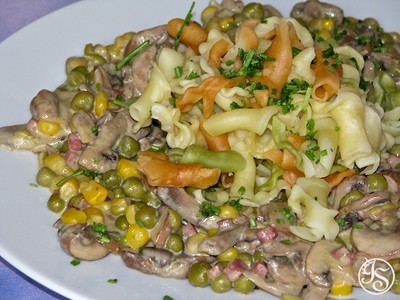 Rezept Champignonpfanne mit Gigli tricolori Champignonpfanne mit Gigli tricolori Rezept