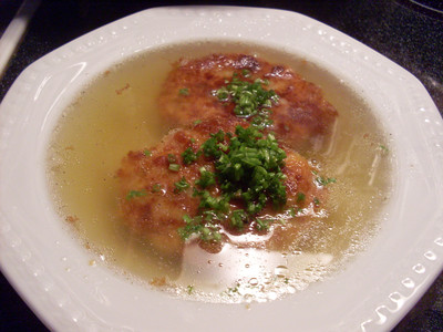 Rezept Rindssuppe mit Kaspressknödel Rindssuppe mit Kaspressknödel Rezept