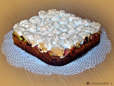 Rezept Rhabarberkuchen mit Baiserhaube Rhabarberkuchen mit Baiserhaube Rezept