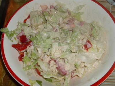 Rezept Eisbergsalat mit Thousand-Island Dressing Eisbergsalat mit Thousand-Island Dressing Rezept