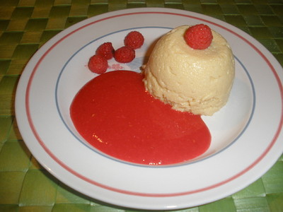 Rezept Grießtörtchen mit Himbeerpürree Grießtörtchen mit Himbeerpürree Rezept