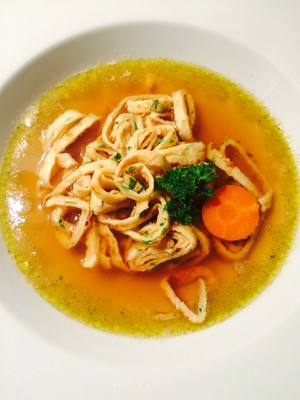 Rezept Kräuter- Frittaten Suppe Kräuter- Frittaten Suppe Rezept