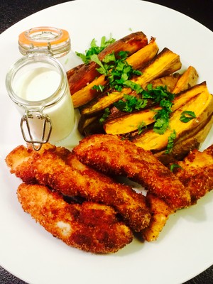 Kokoshähnchen- Süßkartoffel Wedges- Limetten Dip Rezept