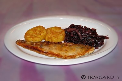 Rezept Zander mit Zwiebelconfit Zander mit Zwiebelconfit Rezept