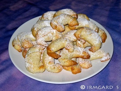 Rezept Nusskipferl aus Mürbteig Nusskipferl aus Mürbteig Rezept