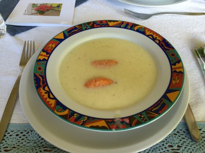 Rezept Jungzwiebelsuppe mit Paradeisnockerl Jungzwiebelsuppe mit Paradeisnockerl Rezept