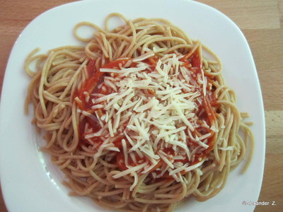 Rezept Vollkornnudeln in Tomatensoße & Käse Vollkornnudeln in Tomatensoße & Käse Rezept