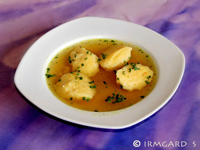 Rezept Käsenockerlsuppe Käsenockerlsuppe Rezept