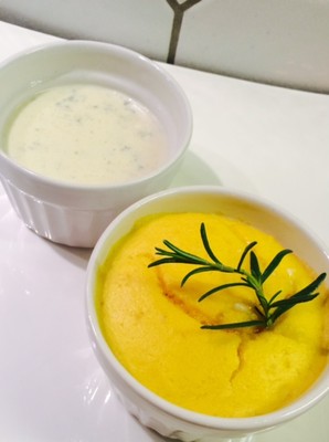 Rezept Pastinaken Souffle mit Käsesauce Pastinaken Souffle mit Käsesauce Rezept
