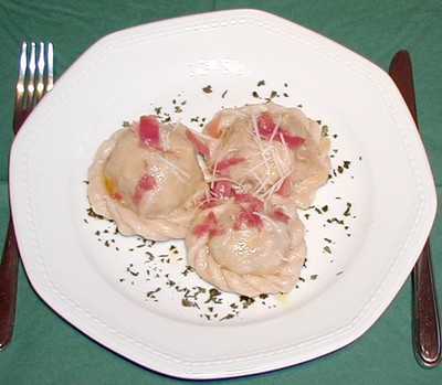 Rezept Faustnudeln mit Proscuittofülle Faustnudeln mit Proscuittofülle Rezept