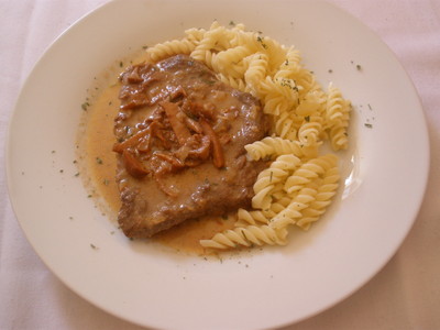 Rezept Rindsschnitzerl in Schwammerlsoße Rindsschnitzerl in Schwammerlsoße Rezept