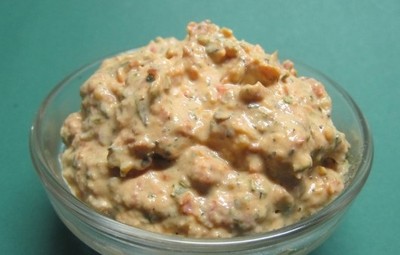 Rezept Ricotta Dip mit getrockneten Paradeisern und Thymianhonig Ricotta Dip mit getrockneten Paradeisern und Thymianhonig Rezept