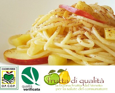 Rezept Spaghetti mit Äpfel Spaghetti mit Äpfel Rezept