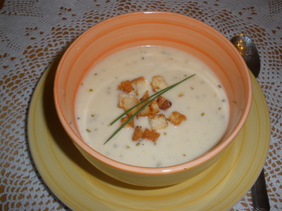 Rezept Knoblauchrahmsuppe mit Croutons Knoblauchrahmsuppe mit Croutons Rezept