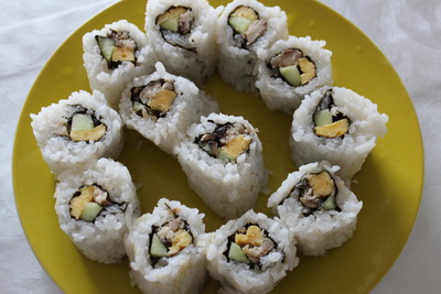Rezept Sushi mit Omelett, Gurke und Sardine Sushi mit Omelett, Gurke und Sardine Rezept