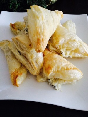 Rezept Blätterteigtascherl mit Trüffel-Creme fraich Füllung Blätterteigtascherl mit Trüffel-Creme fraich Füllung Rezept