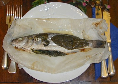 Rezept Wolfsbarsch (Branzino) in der Papierhülle Wolfsbarsch (Branzino) in der Papierhülle Rezept